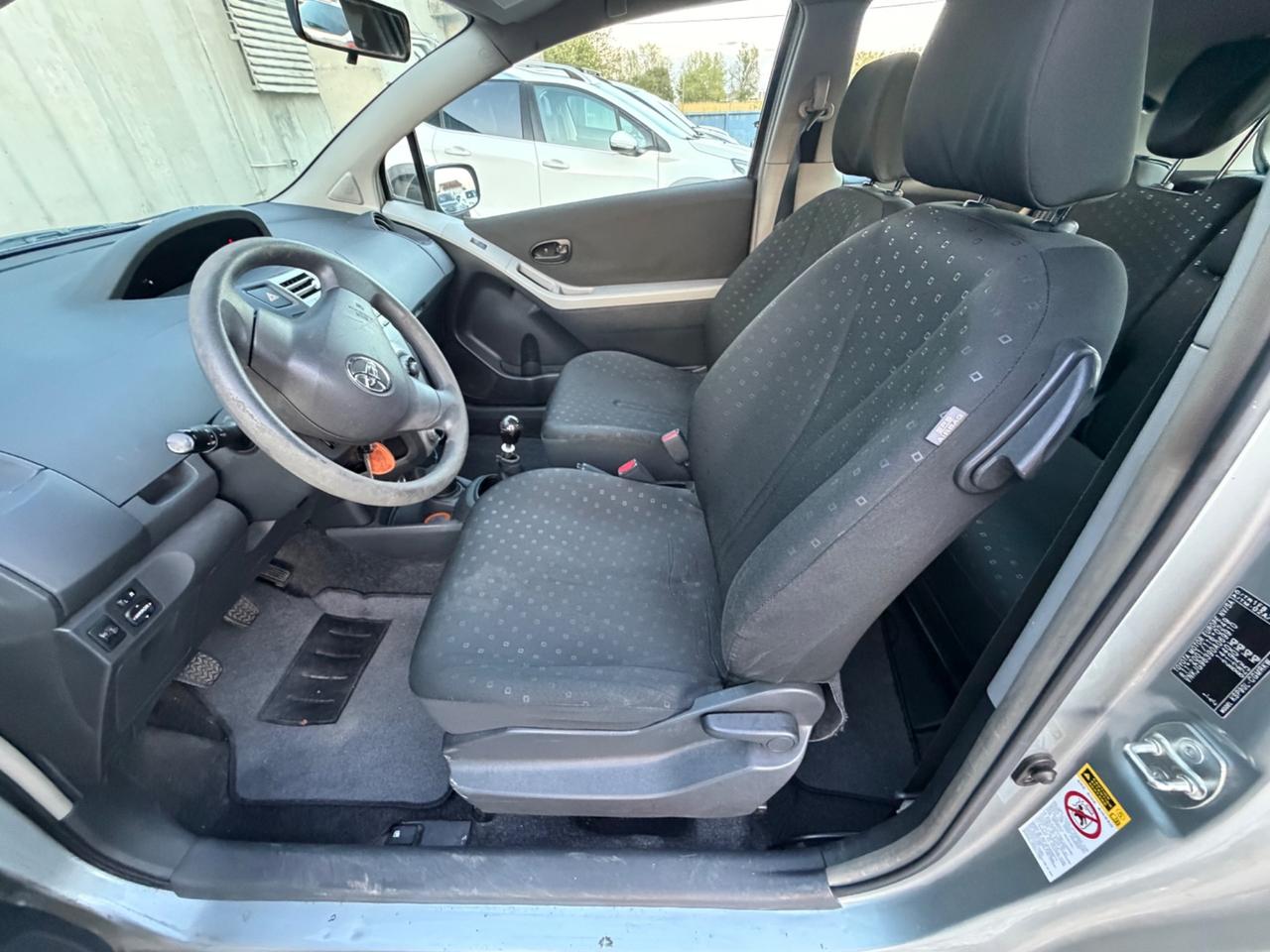 Toyota Yaris 1.0 3 porte