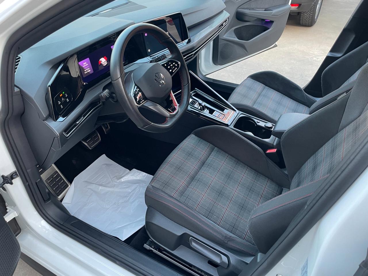 Volkswagen Golf GTI 2.0 TSI 245CV DSG