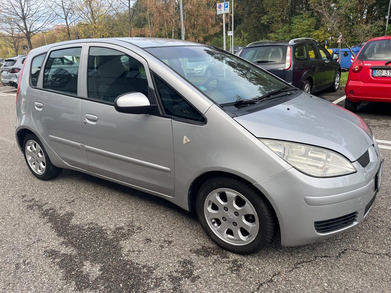 Mitsubishi Colt 1.1 12V 5p. *Neopatentati*Cerchi*Solo 125000km*