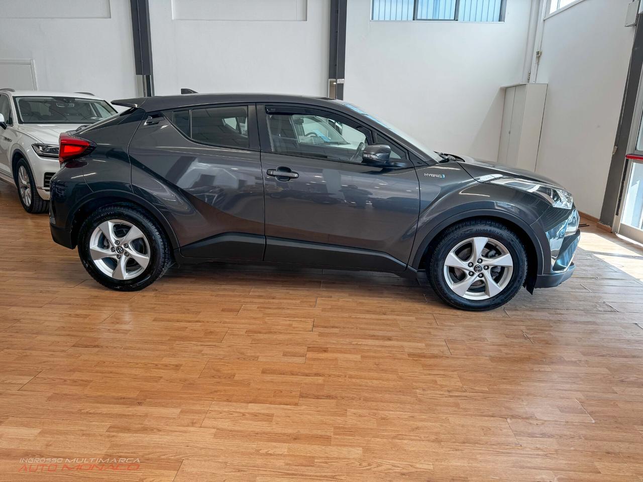 Toyota C-HR 1.8 Hybrid E-CVT 2018