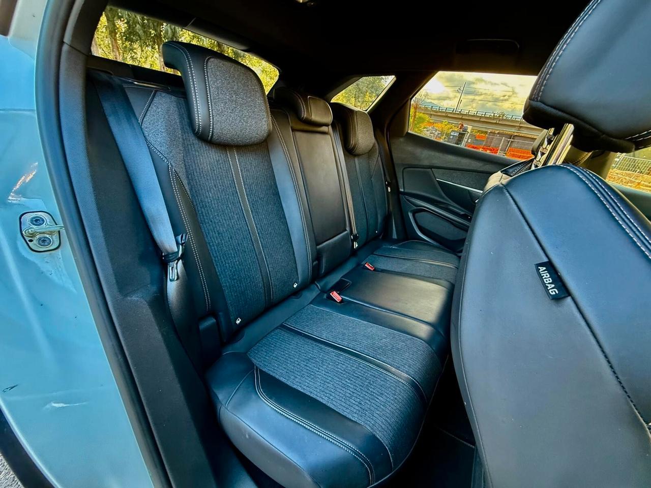 PEUGEOT 3008 BLUEHDi 120 S&S GT LINE