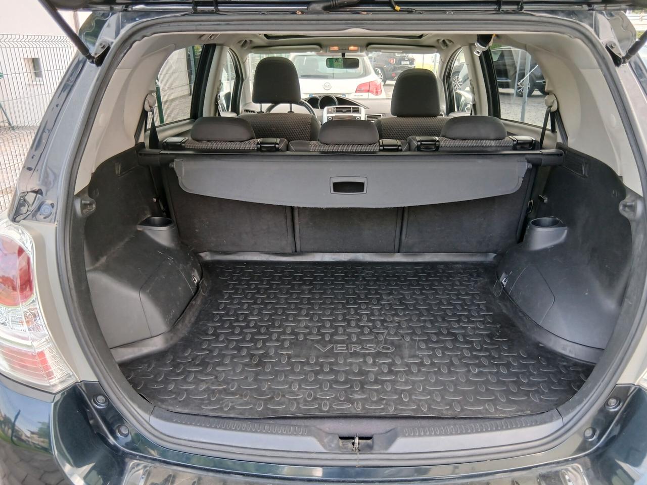 Toyota Verso 1.6 D-4D Business tua a € 185 mese