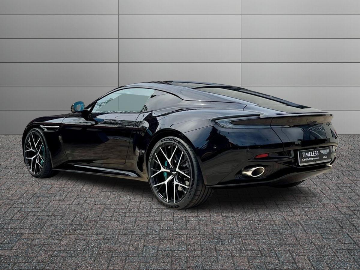 ASTON MARTIN DB12 Coupe 4.0 V8 auto