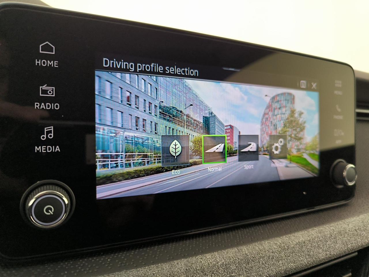 Skoda Kamiq 1.0 tsi black dots 115cv dsg