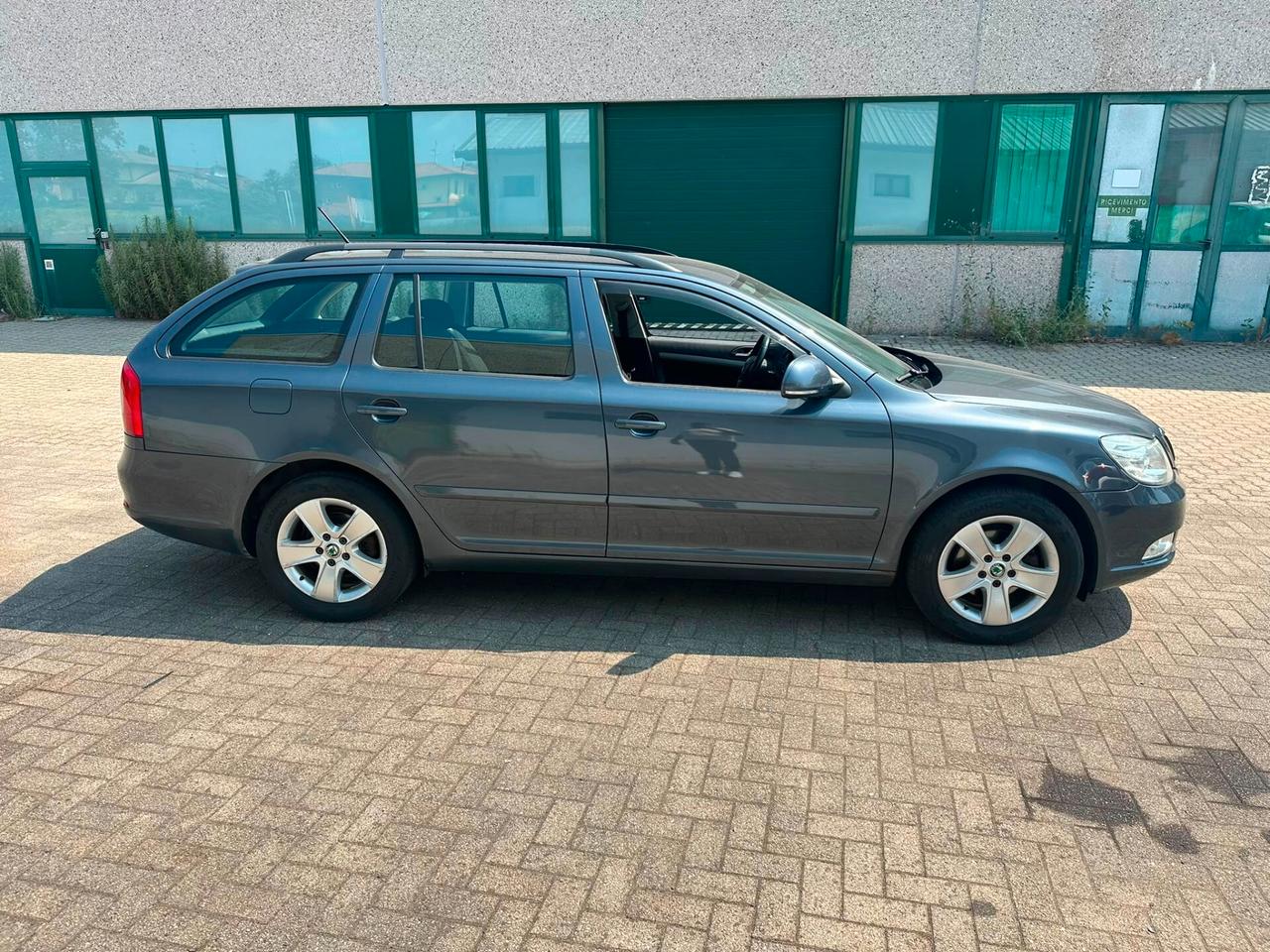 Skoda Octavia 1.6 TDI CR F.AP. 4x4 Wagon Ambition