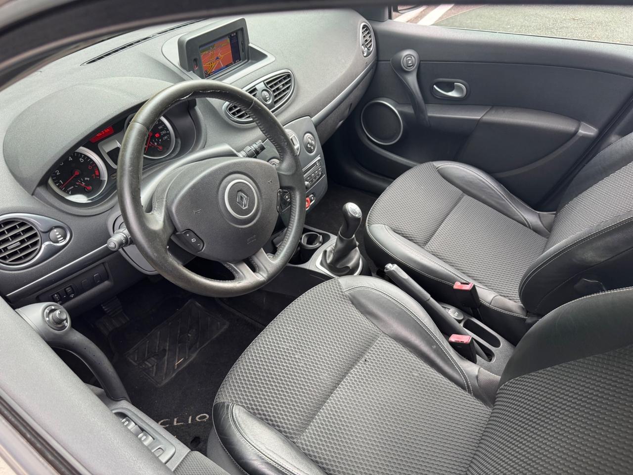 Renault Clio 1.2 16V SporTour Luxe