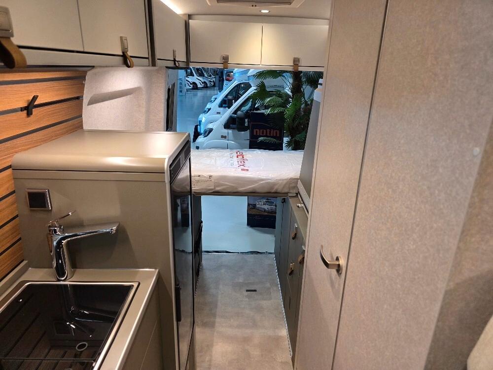 CAMPER VAN HYMER GRAND CANYON S