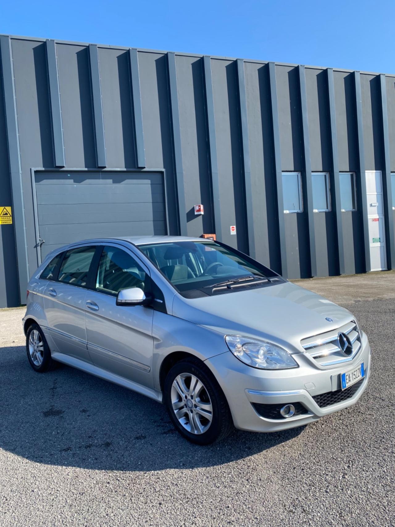 Mercedes-benz B 180 B 180 BlueEFFICIENCY Executive