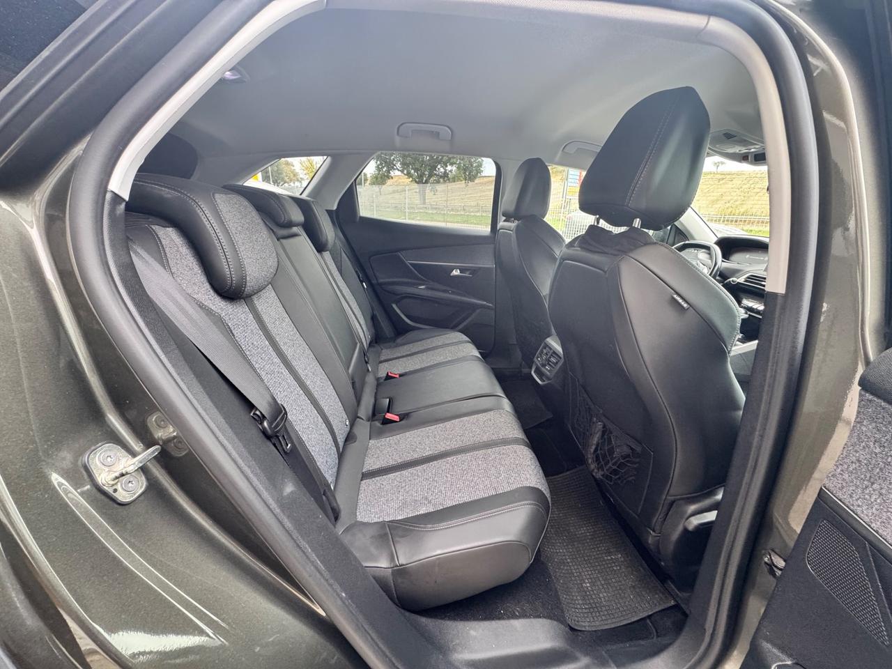 Peugeot 3008 BlueHDi 130 S&S Allure