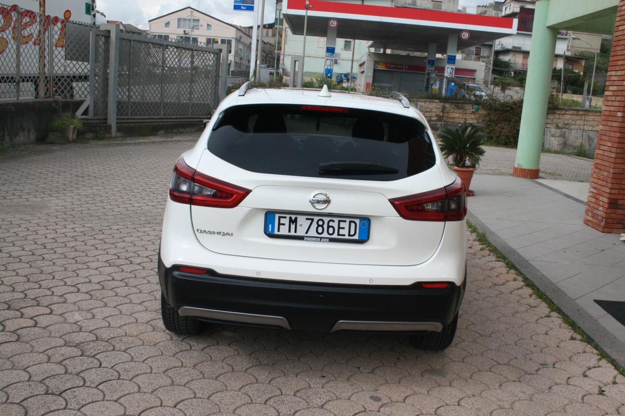 Nissan Qashqai 1.5 dCi Tekna con Tetto Panoramico.