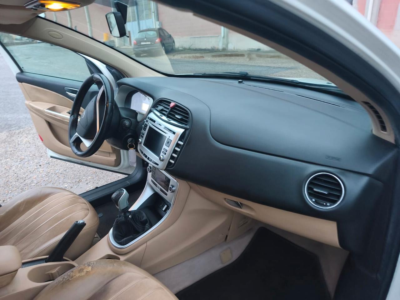 Lancia Delta 2013--1.6 Diesel