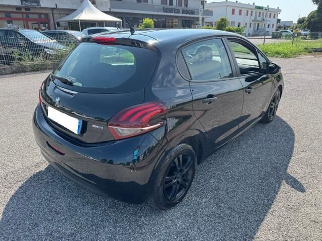 Peugeot 208 BlueHDi 75 5 porte Allure-OK NEOPATENTATI-GANCIO TRAINO