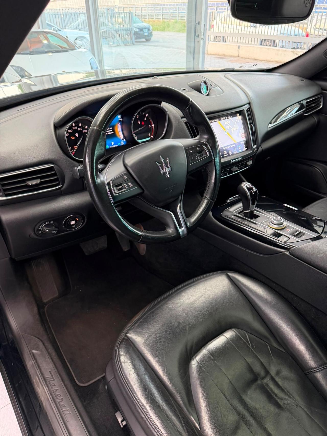 Maserati Levante V6 Diesel 275 CV AWD TETTO