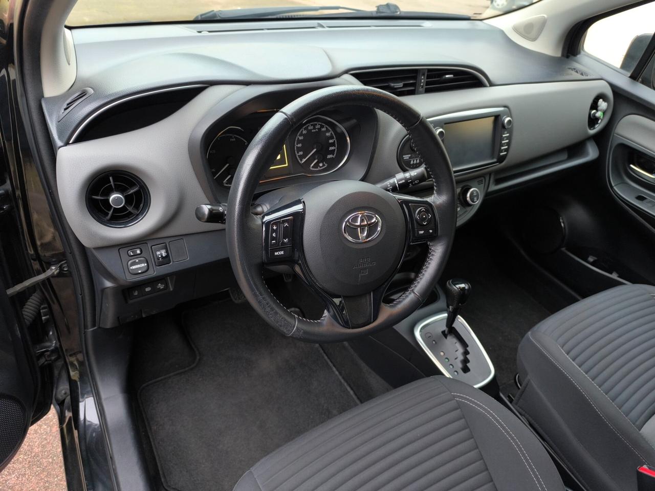 Toyota Yaris 1.5 Hybrid 5 porte Business