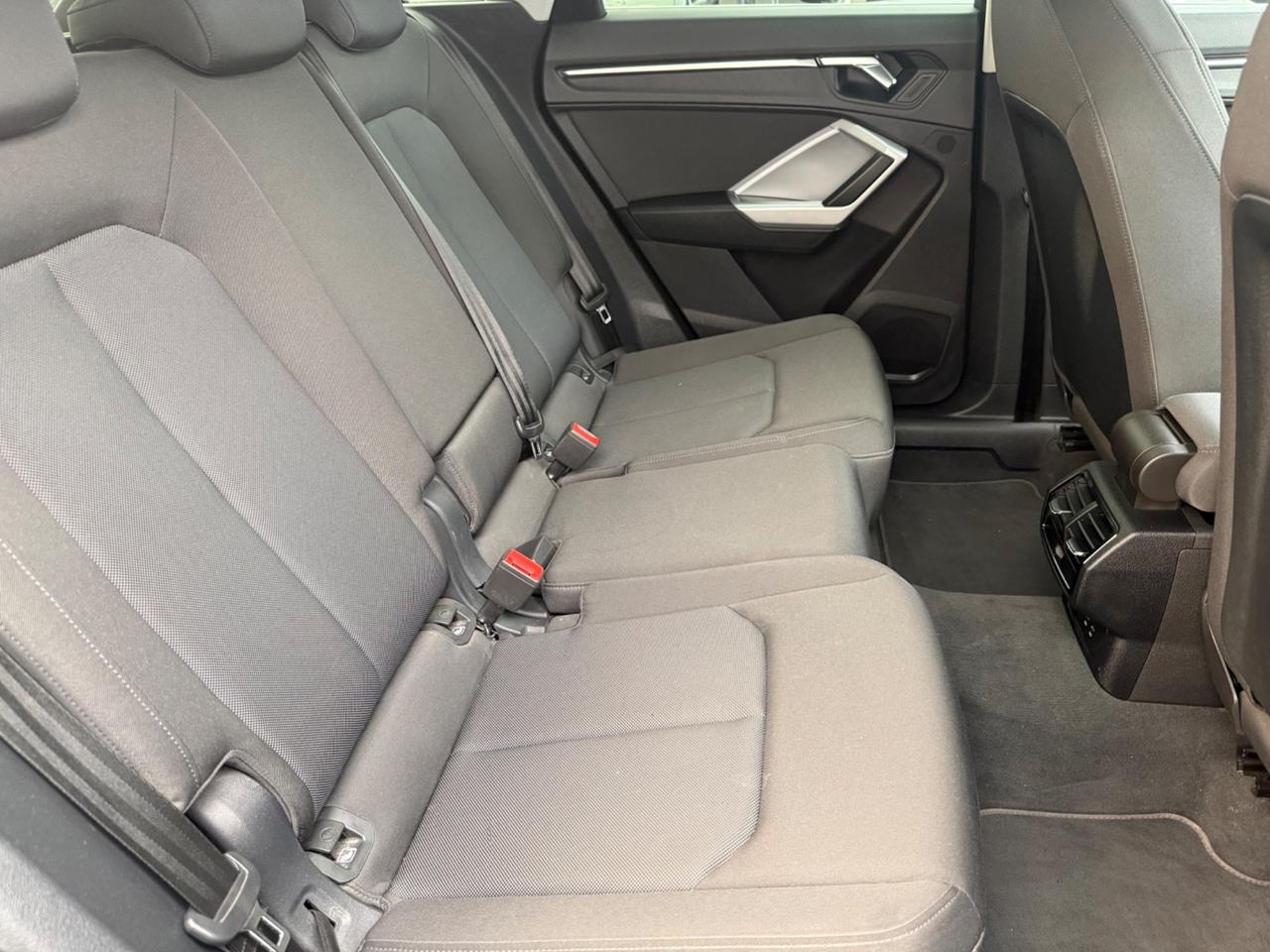 Audi Q3 35 TDI S tronic line edition