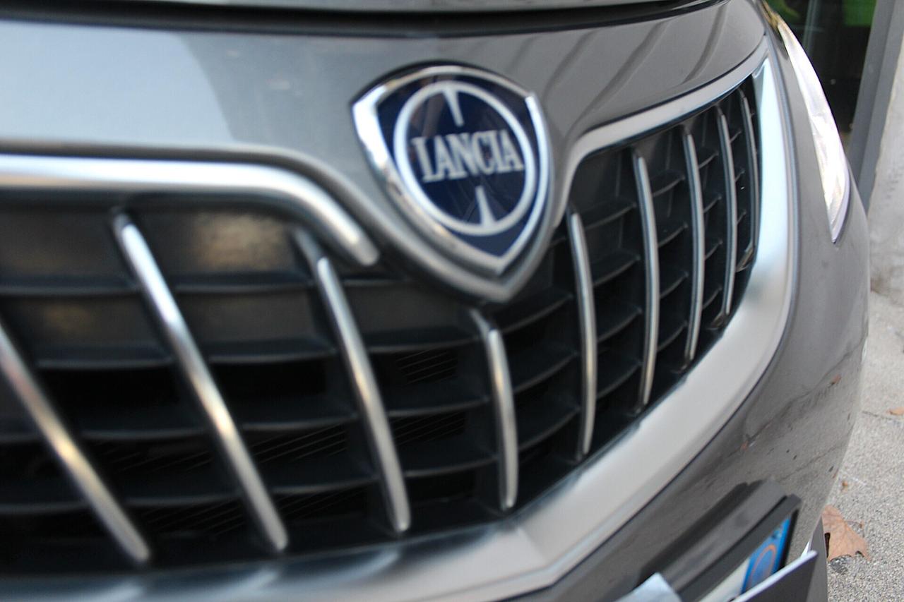 Lancia Ypsilon 1.0 Hybrid Gold