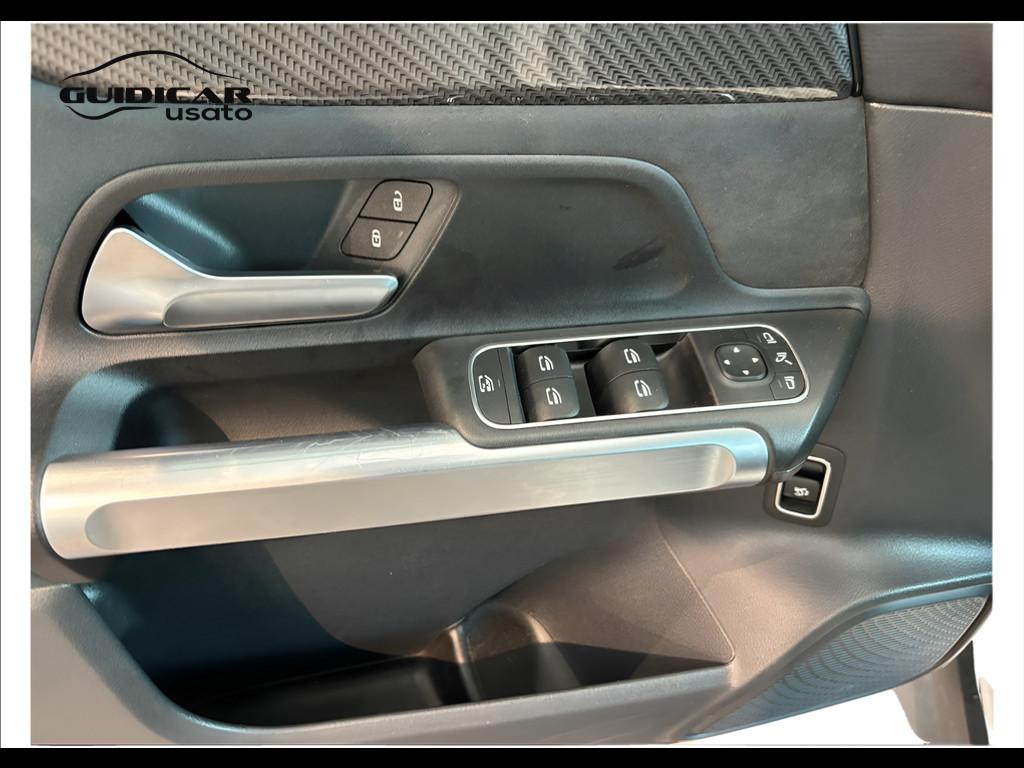 Mercedes-Benz GLB - X247 2019 - GLB 200 d Premium auto