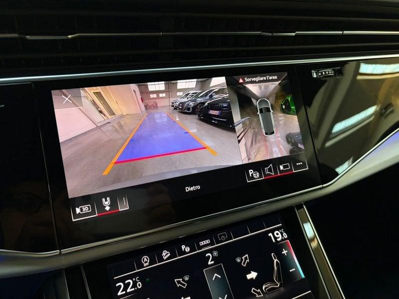 Audi Q8 55 TFSI 250kW quattro tiptronic Sport