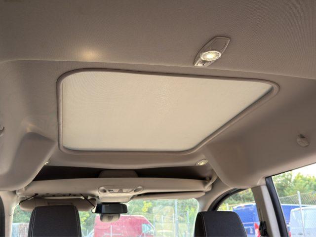 FORD Tourneo Connect 1.5 TDI 7 POSTI