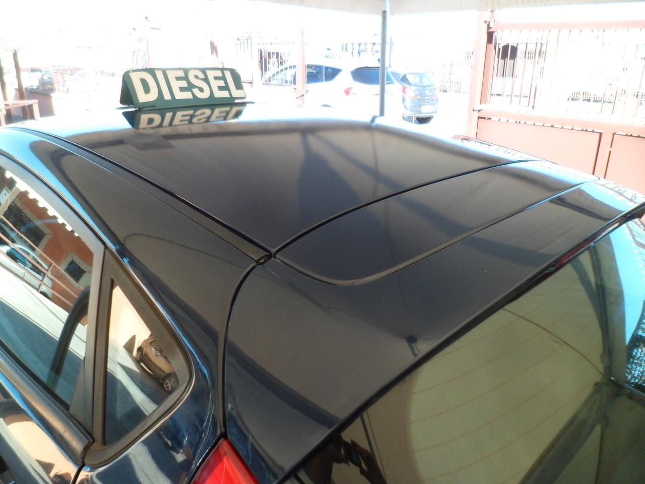 FORD Fiesta 1.4 tdci 68cv neopatentati 5p 10