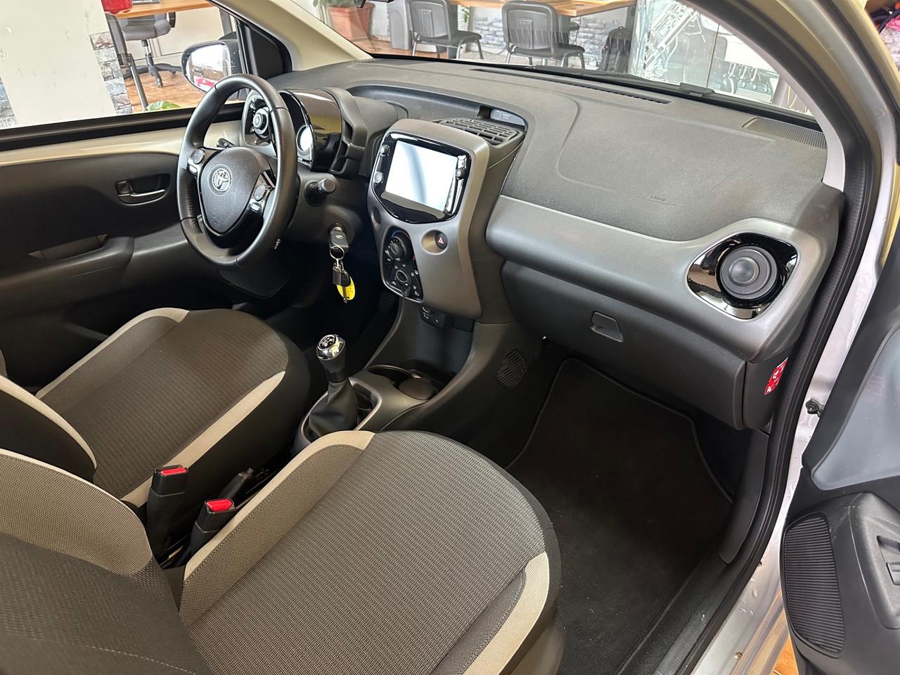 Toyota Aygo Connect 1.0benz. 3.400km!!!