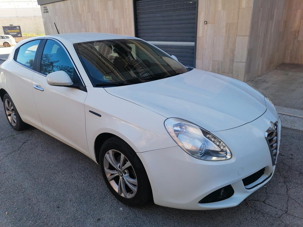 Alfa Romeo Giulietta 1.6 JTDm-2 105 CV Distinctive