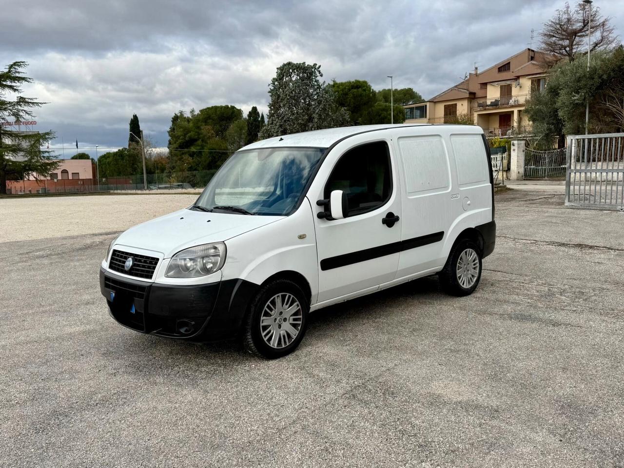 Furgone Fiat Doblò cargo 1.3 MJT neopatentati