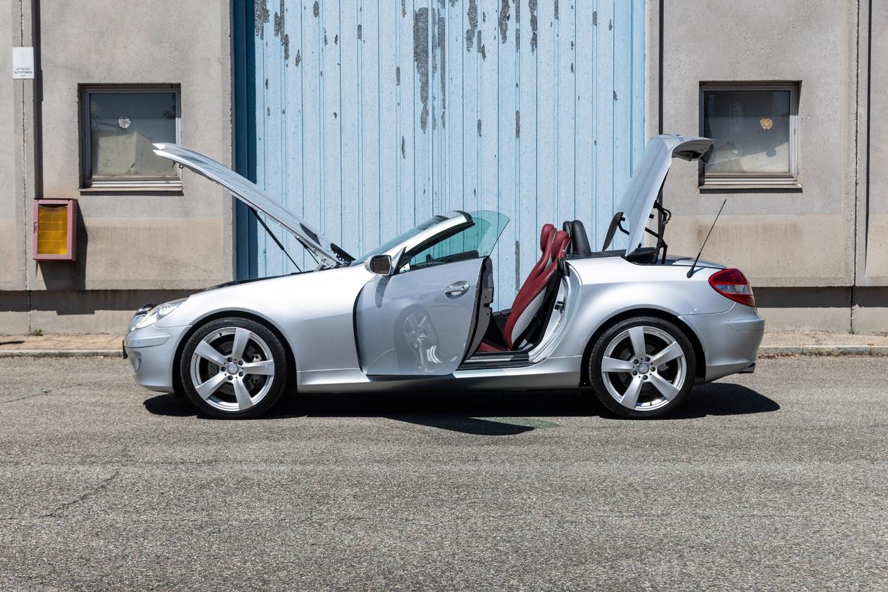 Mercedes-benz SLK 7G-Tronic V6* Pelle rossa* Airscarf* Xenon* CRS a Libretto