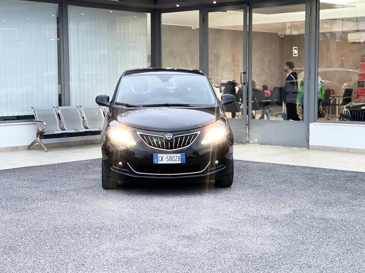 Lancia Ypsilon 1.0 Hybrid 69CV E6 Neo - 2022