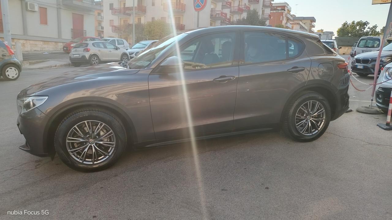 Alfa Romeo Stelvio 2.2 Executive * 180 CV * Navi * Pelle * Garantita 12 Mesi