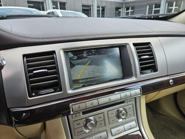 JAGUAR XF 3.0 D V6 Luxury