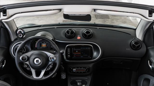 SMART ForTwo 90 0.9 T twinamic cabrio IVA ESPOSTA