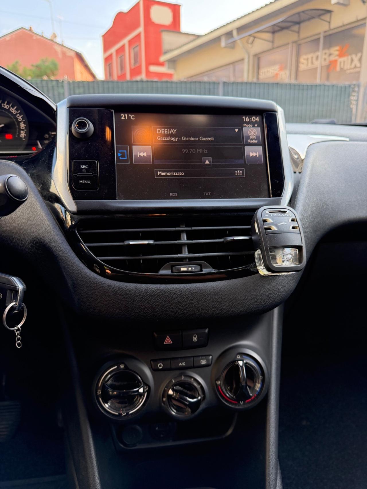 Peugeot 208 1.2 Neopatentati Euro 6