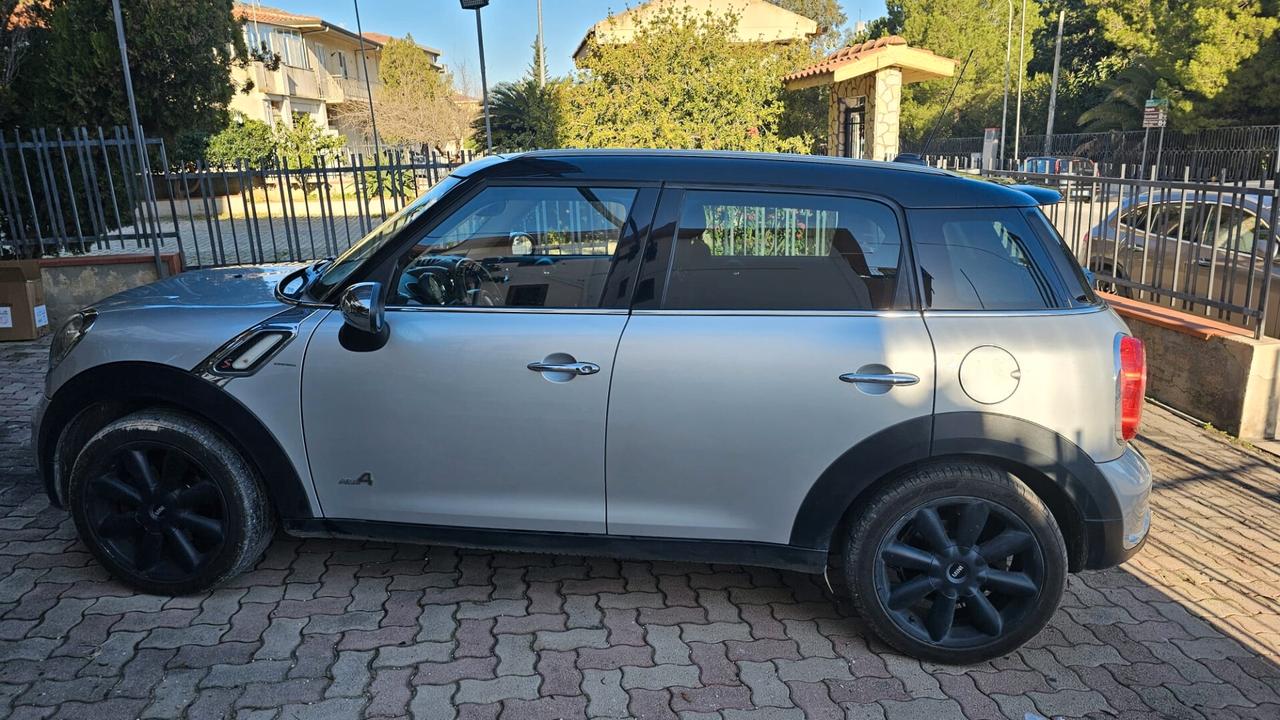 MINI COOPER COUNTRYMAN 2.0 143 CV SD 2012 ALL4 CAMBIO AUTOMATICO E5