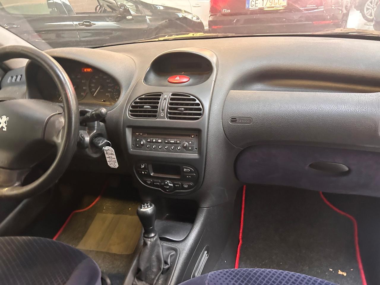 Peugeot 206 1.1 5p. XT