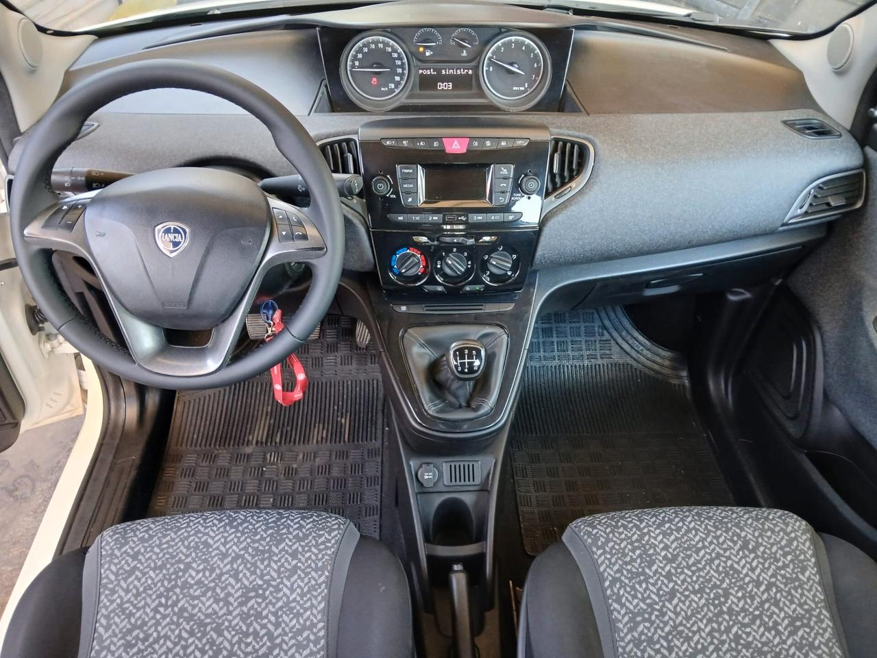 Lancia Ypsilon 1.2 69 CV 5 porte S&S Gold