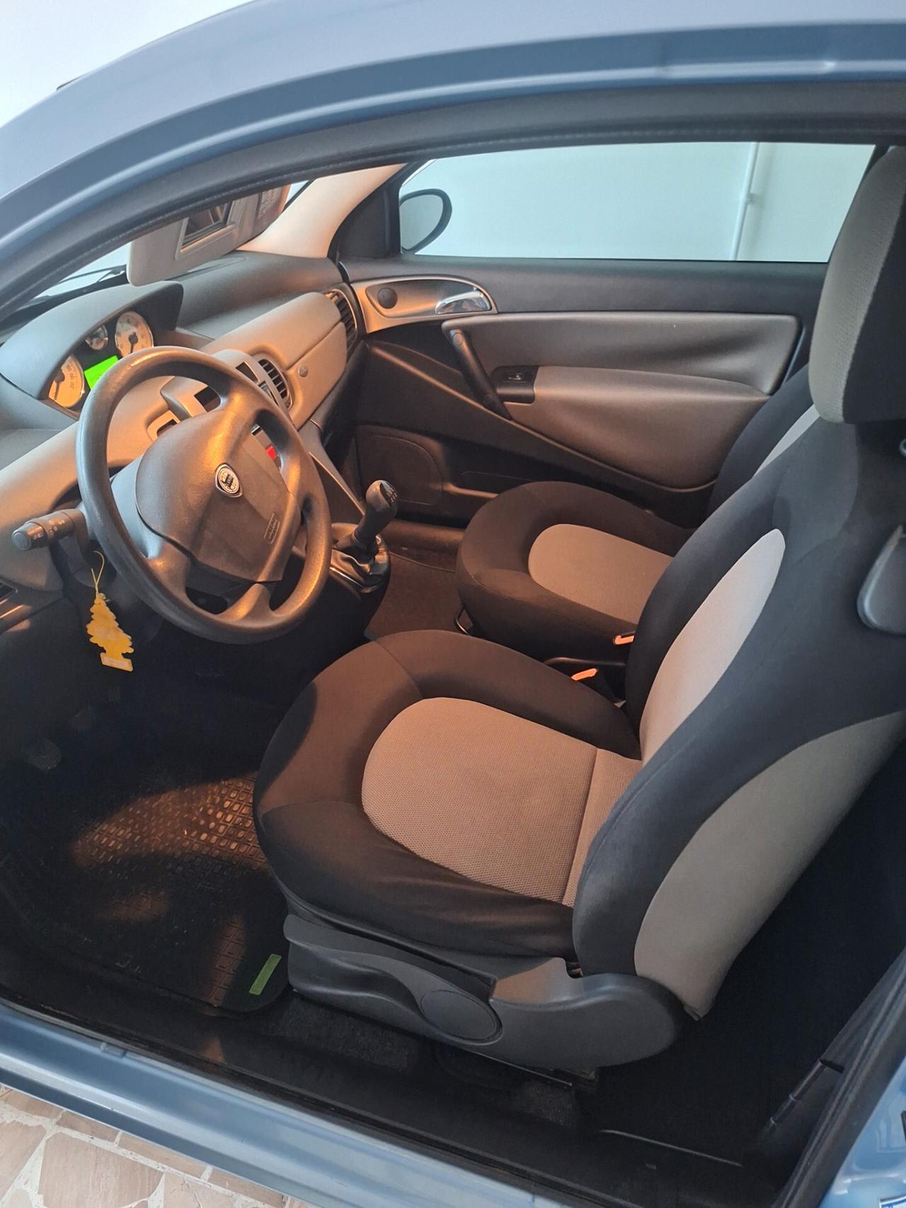 Lancia Ypsilon 1.3 Multijet 16V Argento