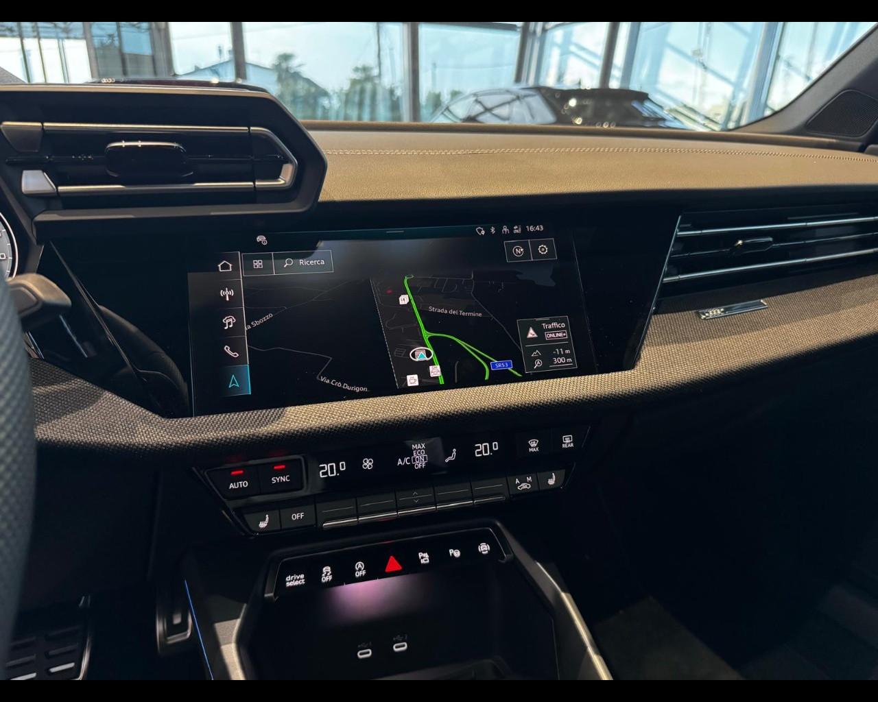 AUDI Audi A3 allstreet Identity Contrast TDI 110 kW S tronic