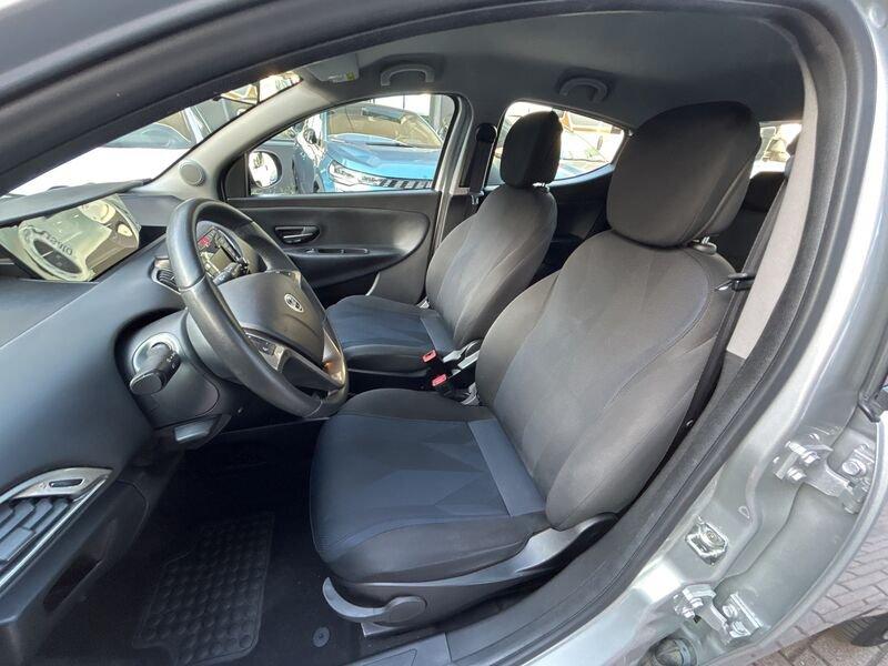 Lancia Ypsilon Ypsilon 1.2 69 CV 5 porte Platinum