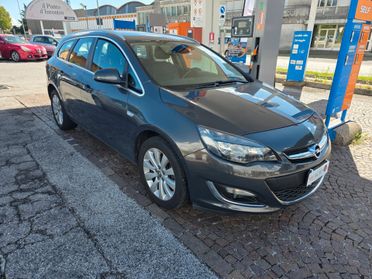 Opel Astra 1.7 CDTI 110CV Sports Tourer Cosmo con 325.000km