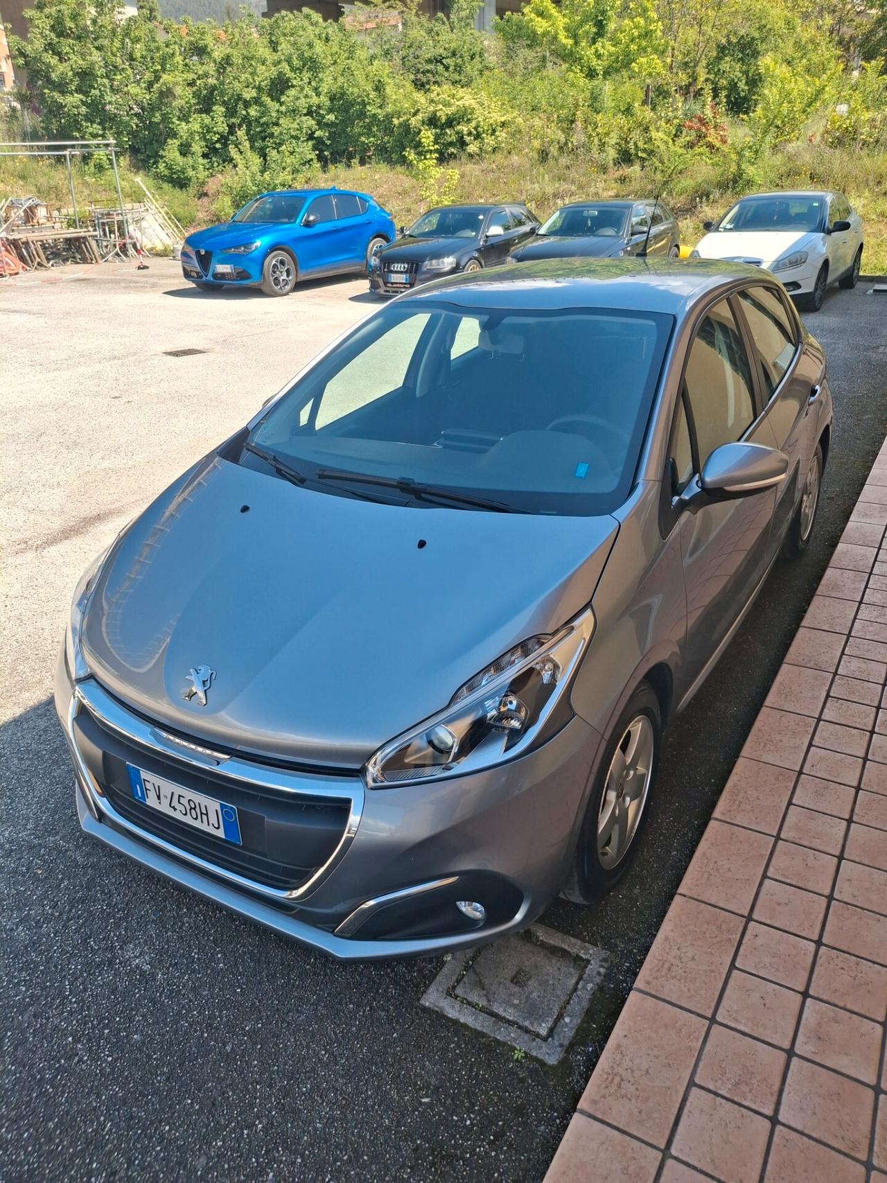Peugeot 208 PureTech 82 5 porte Allure