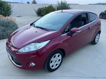 Ford Fiesta 1.4 TDCi 70CV 3 porte Titanium 2011