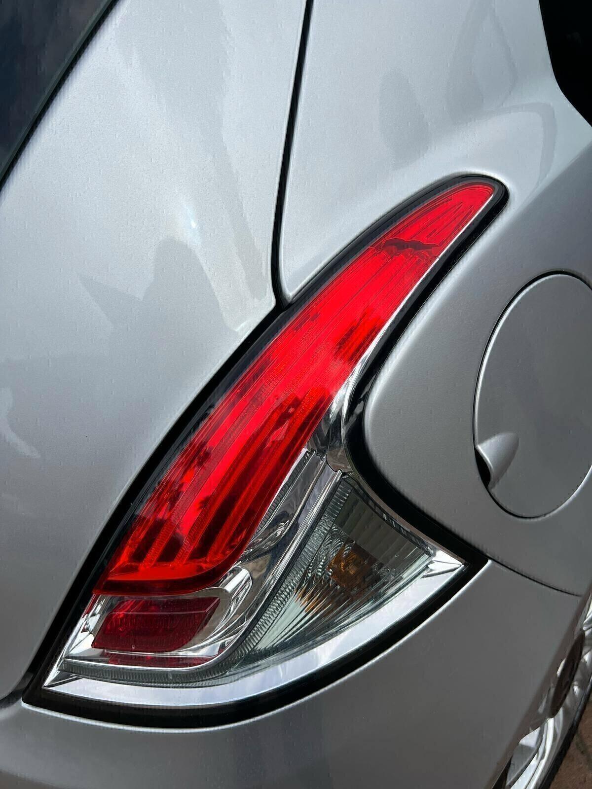 Lancia Ypsilon 1.2 69 CV 5 porte S&S Platinum