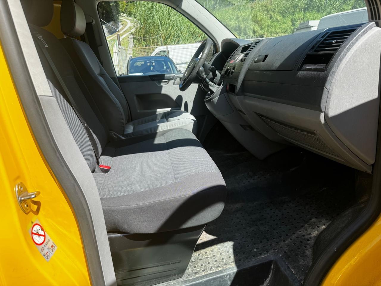 Volkswagen Transporter T5 California 1.9 TDI 2009