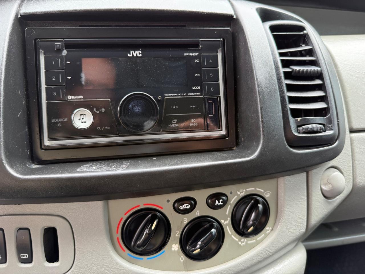 Renault Trafic 1.9 dCi 9 POSTI VETTURA