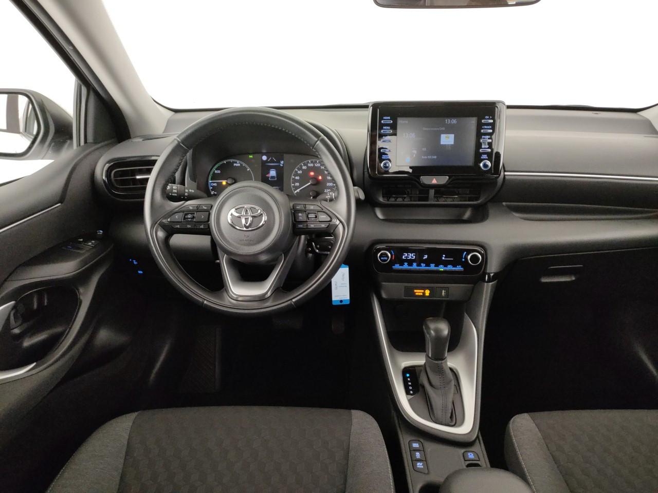 TOYOTA Yaris 1.5h Business