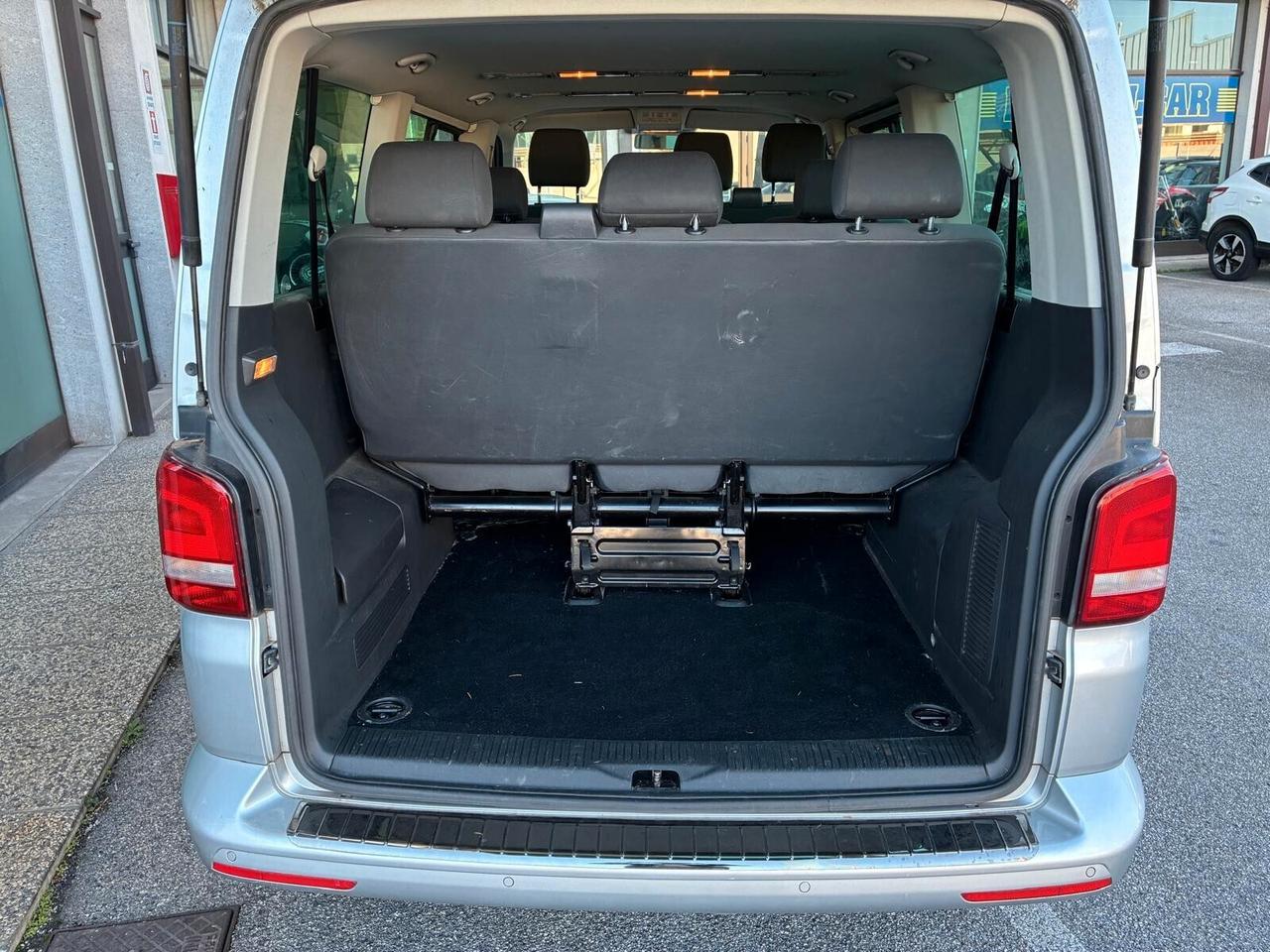 Volkswagen Caravelle 2.0 TDI Comfortline 9 posti