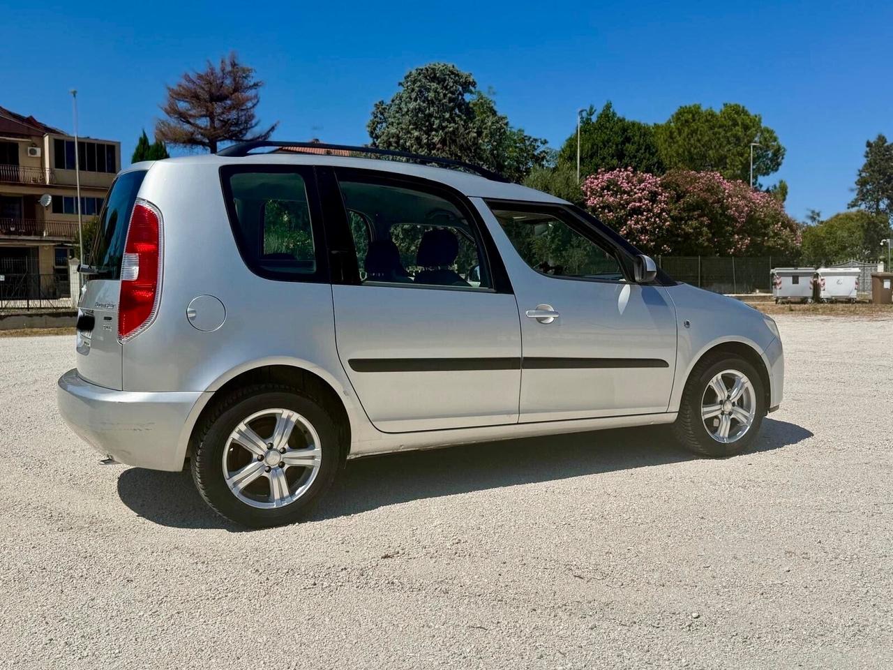 Skoda roomster 1.4 Bifuel benzina GPL neopatentati