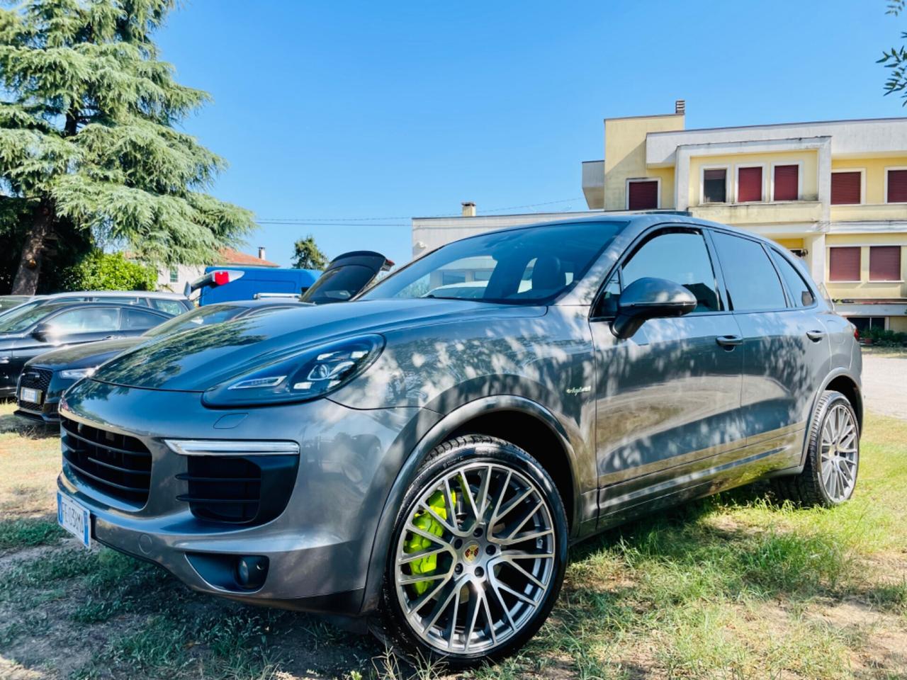 Porsche Cayenne 3.0 S E-Hybrid Platinum Edition