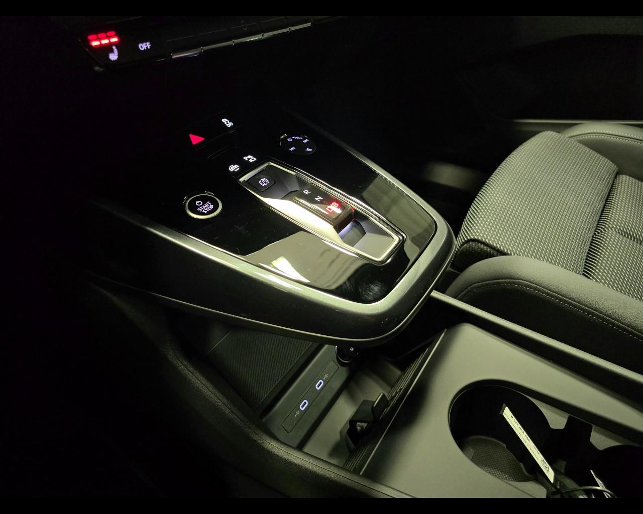 AUDI Q4 45 E-TRON QUATTRO S-LINE